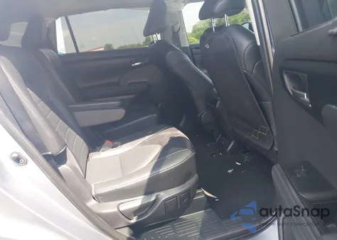 2022 Toyota Highlander Xle from USA, damaged, VIN 5TDGZRBH0NS190351